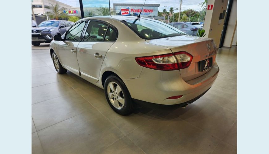 RENAULT FLUENCE 2.0 DYNAMIQUE 16V FLEX 4P MANUAL - PRATA - 2013 Foto 7 (Grande)