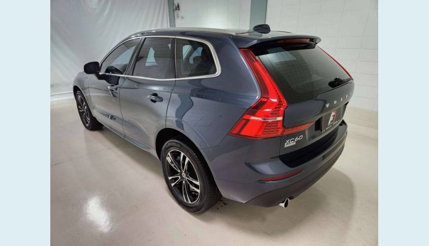 VOLVO XC60 2.0 T8 HYBRID MOMENTUM AWD GEARTRONIC - AZUL - 2020 Foto 7 (Grande)