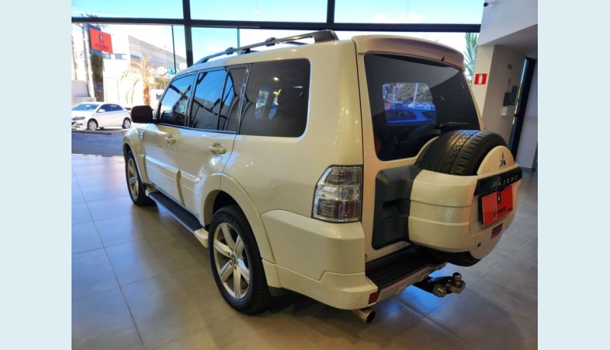 MITSUBISHI PAJERO FULL 3.2 HPE 4X4 16V TURBO INTERCOOLER DIESEL 4P AUT. - BRANCO - 2014 Foto 7 (Grande)