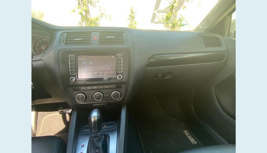 VOLKSWAGEN JETTA 2.0 COMFORTLINE 120CV FLEX 4P TIPTRONIC - N/D - 2013 Foto 7 (Grande)