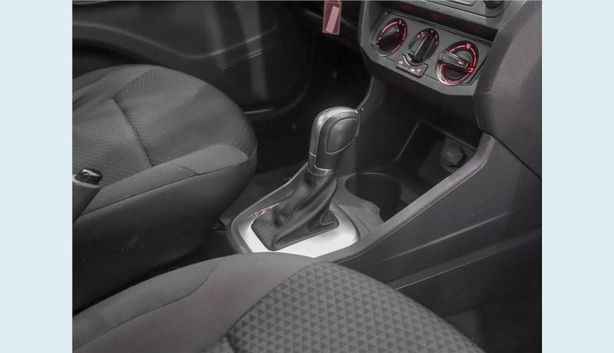 VOLKSWAGEN VOYAGE 1.6 16V MSI TOTALFLEX 4P AUT. - BRANCO - 2022 Foto 7 (Grande)