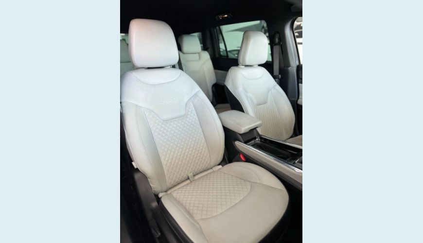JEEP COMMANDER 1.3 T270 TURBO FLEX LIMITED AT6 - CINZA - 2022 Foto 7 (Grande)