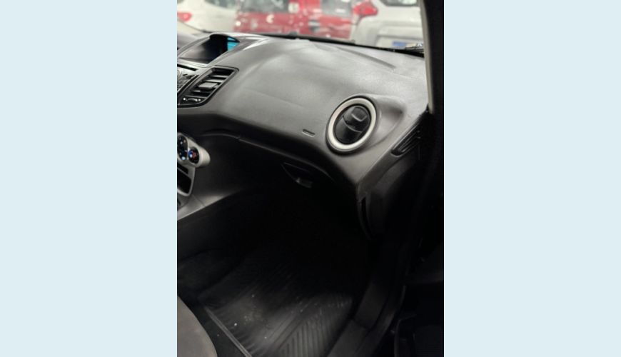 FORD FIESTA 1.6 SE HATCH 16V FLEX 4P POWERSHIFT - PRETO - 2014 Foto 7 (Grande)