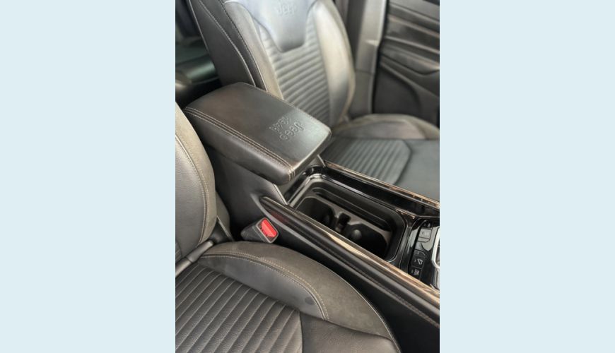 JEEP COMMANDER 2.0 TD380 TURBO DIESEL LIMITED AT9 - BRANCO - 2022 Foto 7 (Grande)