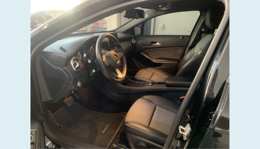 MERCEDES-BENZ GLA 200 1.6 CGI STYLE 16V TURBO FLEX 4P AUT. - N/D - 2016 Foto 7 (Grande)