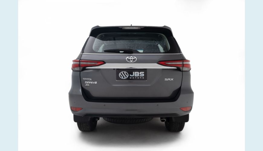 TOYOTA HILUX SW4 2.8 D-4D TURBO DIESEL SRX 7L 4X4 AUT. - CINZA - 2022 Foto 7 (Grande)