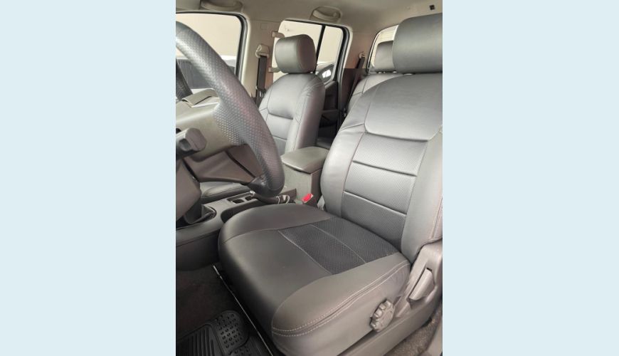 NISSAN FRONTIER 2.5 S 4X2 CD TURBO ELETRONIC DIESEL 4P MANUAL - PRATA - 2014 Foto 7 (Grande)
