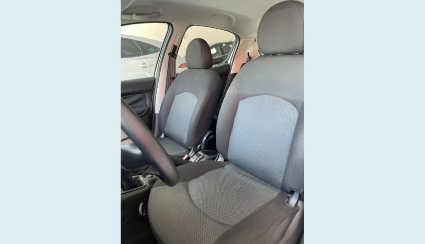 PEUGEOT 207 1.4 ACTIVE 8V FLEX 4P MANUAL - BRANCO - 2014 Foto 7 (Grande)