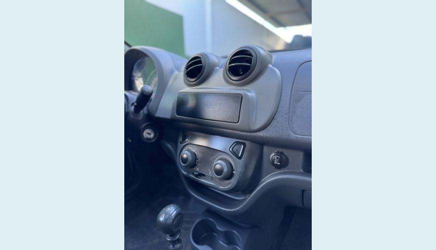 FIAT FIORINO 1.4 MPI FURGÃO 8V FLEX 2P MANUAL - BRANCO - 2017 Foto 7 (Grande)