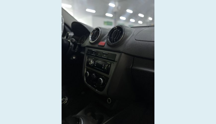 VOLKSWAGEN GOL 1.0 MI 8V FLEX 4P MANUAL G.V - BRANCO - 2012 Foto 7 (Grande)