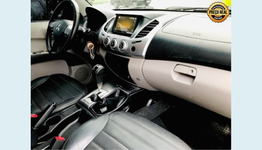 MITSUBISHI L200 TRITON 3.2 HPE 4X4 CD 16V TURBO INTERCOOLER DIESEL 4P AUT. - N/D - 2015 Foto 7 (Grande)