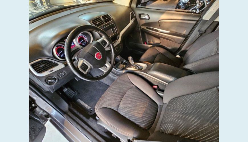 FIAT FREEMONT 2.4 PRECISION 16V 4P AUT. - N/D - 2012 Foto 7 (Grande)