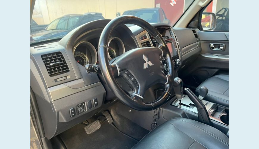 MITSUBISHI PAJERO 3.2 HPE 4X4 7 LUGARES 16V TURBO INTERCOOLER DIESEL 4P AUT. - CINZA - 2016 Foto 7 (Grande)