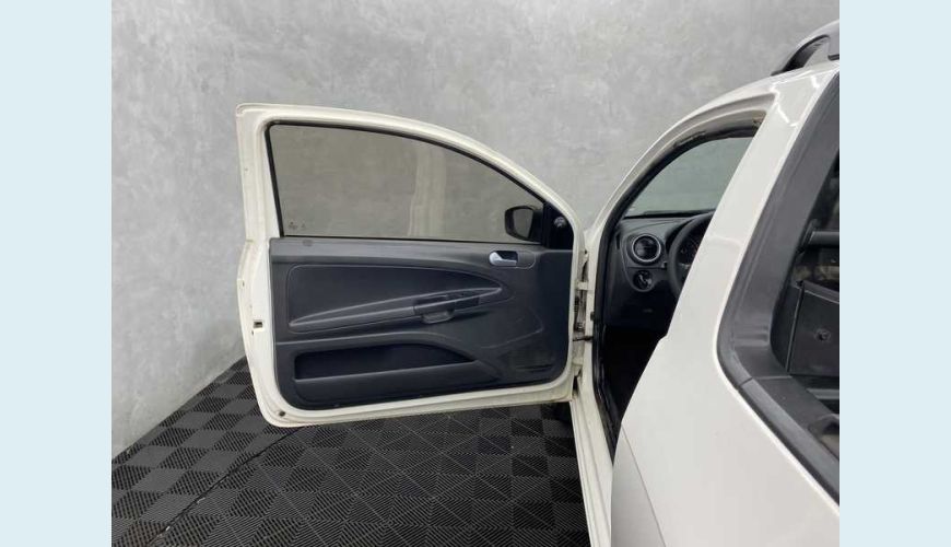 VOLKSWAGEN SAVEIRO ROBUST 1.6 MSI CS FLEX - BRANCO - 2018 Foto 7 (Grande)