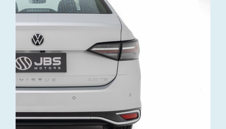 VOLKSWAGEN VIRTUS 1.0 200 TSI HIGHLINE AUT. - PRATA - 2024 Foto 7 (Grande)