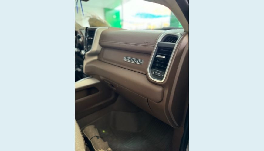 DODGE 2500 6.7 I6 TURBO DIESEL LARAMIE CD 4X4 AUT. - BRANCO - 2021 Foto 7 (Grande)