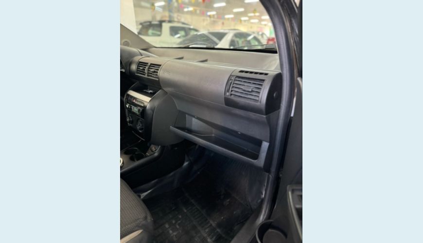 VOLKSWAGEN CROSSFOX 1.6 MI FLEX 8V 4P MANUAL - PRETO - 2007 Foto 7 (Grande)