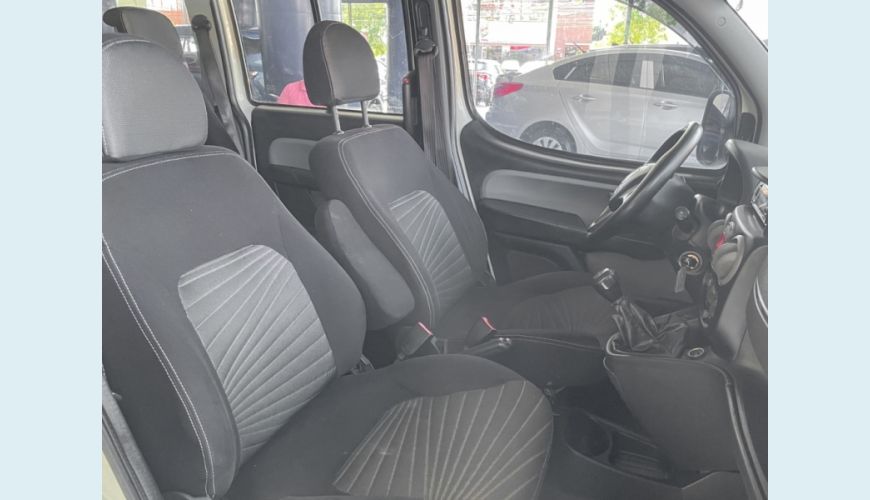 FIAT DOBLO 1.8 MPI ESSENCE 7L 16V FLEX 4P MANUAL - BRANCO - 2017 Foto 7 (Grande)