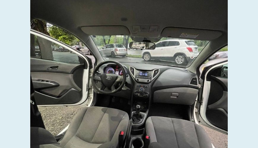 HYUNDAI HB 20S C.PLUS/C.STYLE1.0 FLEX 12V MEC. 4P - BRANCO - 2017 Foto 7 (Grande)