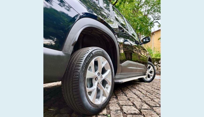 CHEVROLET MONTANA LTZ 1.2 AUT. - PRETO - 2024 Foto 7 (Grande)