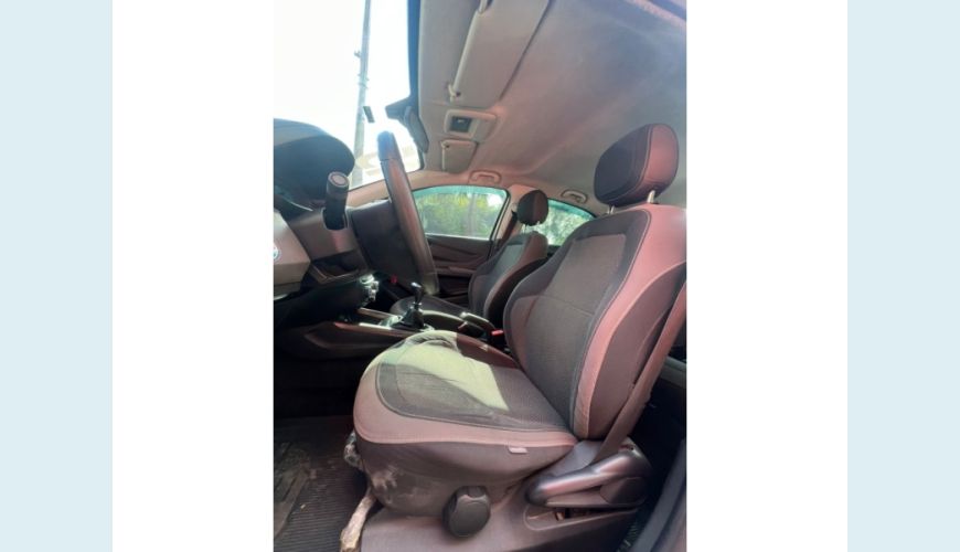 CHEVROLET PRISMA - PRATA - 2015 Foto 7 (Grande)