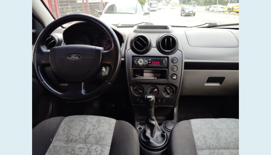 FORD FIESTA SEDAN 1.0 FLEX - PRETO - 2010 Foto 7 (Grande)