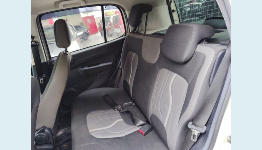 FIAT UNO WAY 1.3 FIREFLY FLEX - BRANCO - 2017 Foto 7 (Grande)