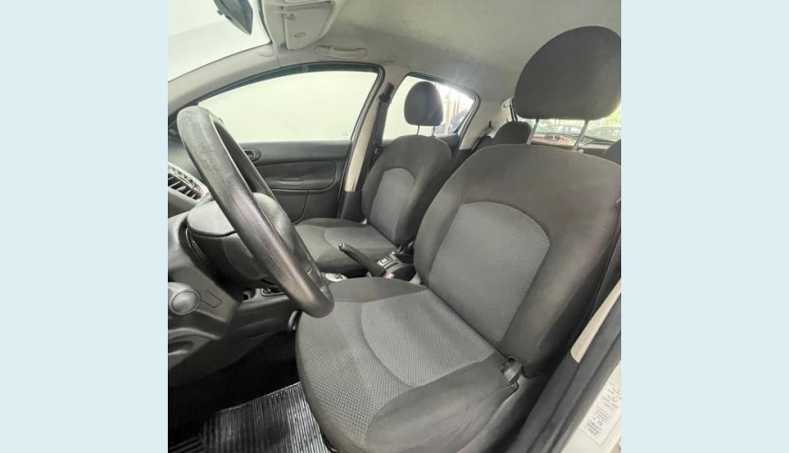 PEUGEOT 207 HB ACTIVE - BRANCO - 2014 Foto 7 (Grande)