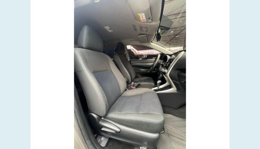 TOYOTA YARIS - CINZA - 2019 Foto 7 (Grande)