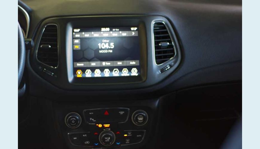 JEEP COMPASS 2.0 LONGITUDE 4X2 AUT. FLEX - BRANCO - 2019 Foto 7 (Grande)