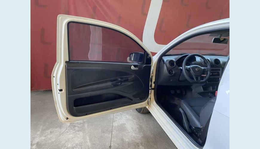 VOLKSWAGEN SAVEIRO ROBUST 1.6 MSI CS FLEX - BRANCO - 2018 Foto 7 (Grande)