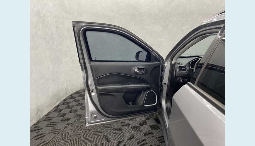 JEEP COMPASS 2.0 LONGITUDE 4X2 AUT. FLEX - PRATA - 2021 Foto 7 (Grande)
