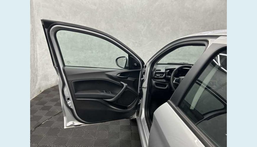 FIAT CRONOS DRIVE 1.0 FLEX MT - PRATA - 2023 Foto 7 (Grande)
