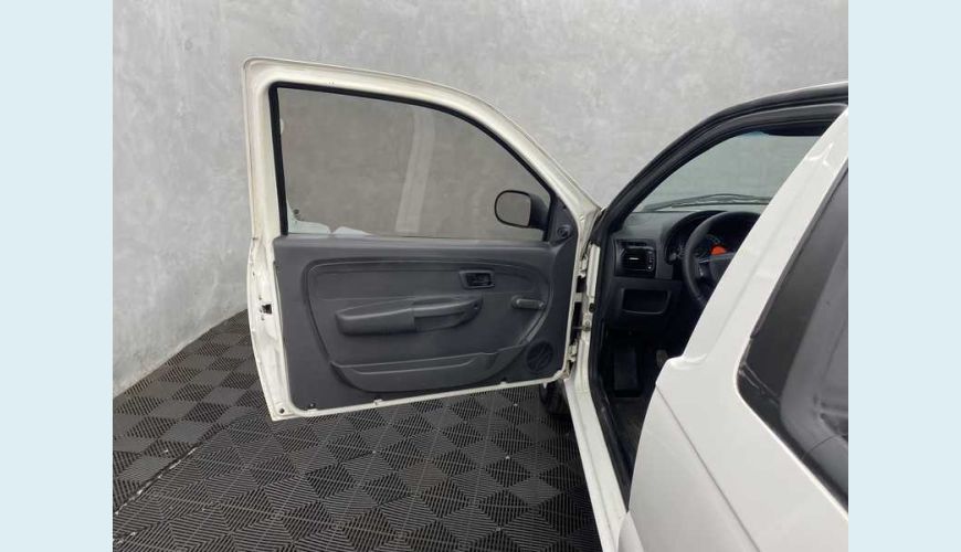 FIAT STRADA HARD WORKING 1.4 FLEX (CABINE ESTENDIDA) - BRANCO - 2018 Foto 7 (Grande)