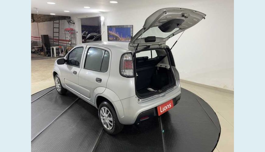 FIAT UNO ATTRACTIVE 1.0 FLEX 4P - PRATA - 2016 Foto 7 (Grande)