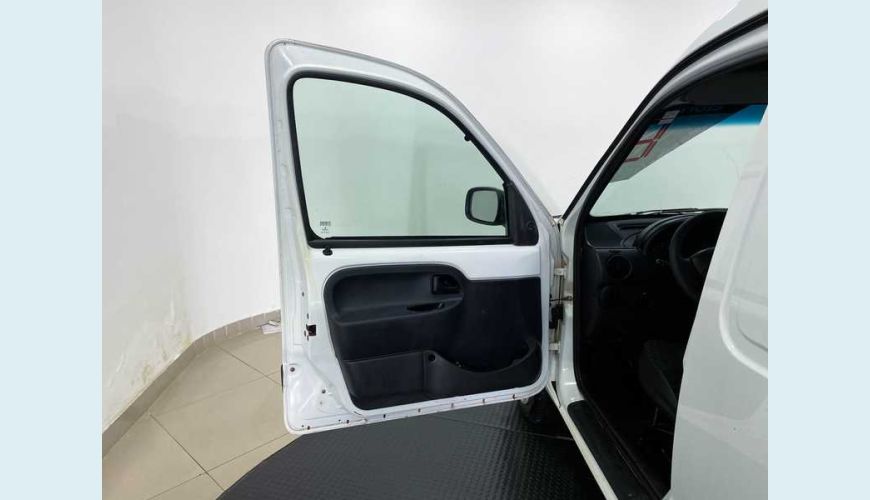 RENAULT KANGOO EXPRESS 1.6 16V COM PORTA LATERAL FLEX - BRANCO - 2018 Foto 7 (Grande)