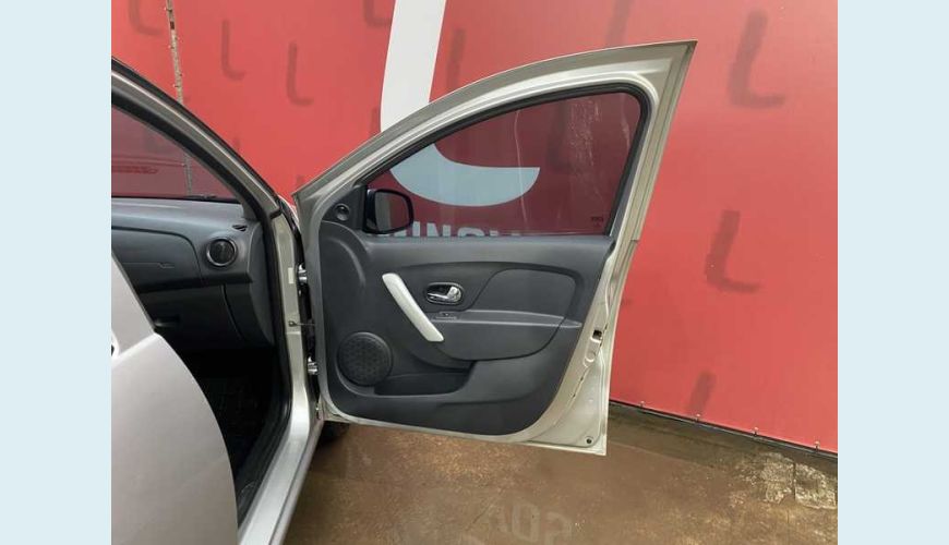 RENAULT SANDERO AUTHENTIQUE 1.0 12V SCE FLEX - PRATA - 2019 Foto 7 (Grande)
