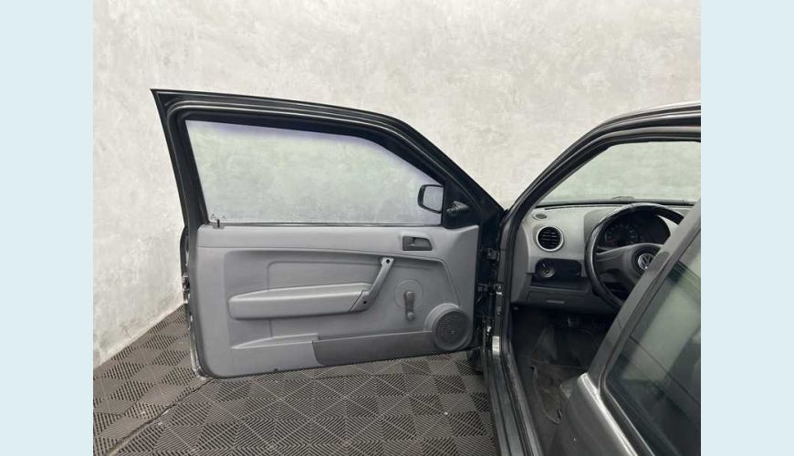 VOLKSWAGEN GOL NOVO 1.0 TEC FLEX 2P - CINZA - 2013 Foto 7 (Grande)