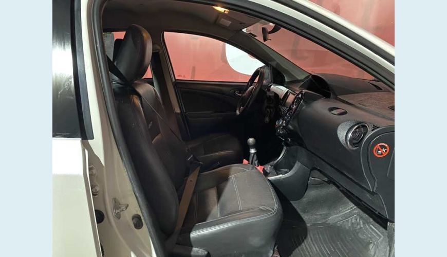 TOYOTA ETIOS SEDAN XLS 1.5 FLEX - BRANCO - 2015 Foto 7 (Grande)