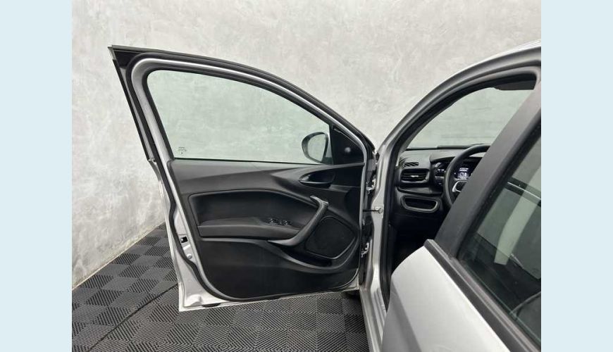 FIAT CRONOS DRIVE 1.0 FLEX MT - PRATA - 2023 Foto 7 (Grande)