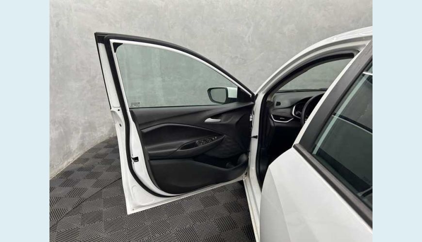 CHEVROLET ONIX PLUS 1.0 LT FLEX - BRANCO - 2022 Foto 7 (Grande)
