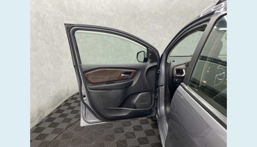 CHEVROLET SPIN PREMIER 7S 1.8 AUT. FLEX - CINZA - 2020 Foto 7 (Grande)