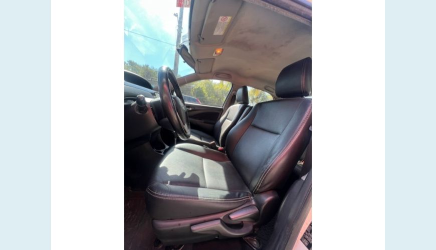 TOYOTA ETIOS - BRANCO - 2018 Foto 7 (Grande)