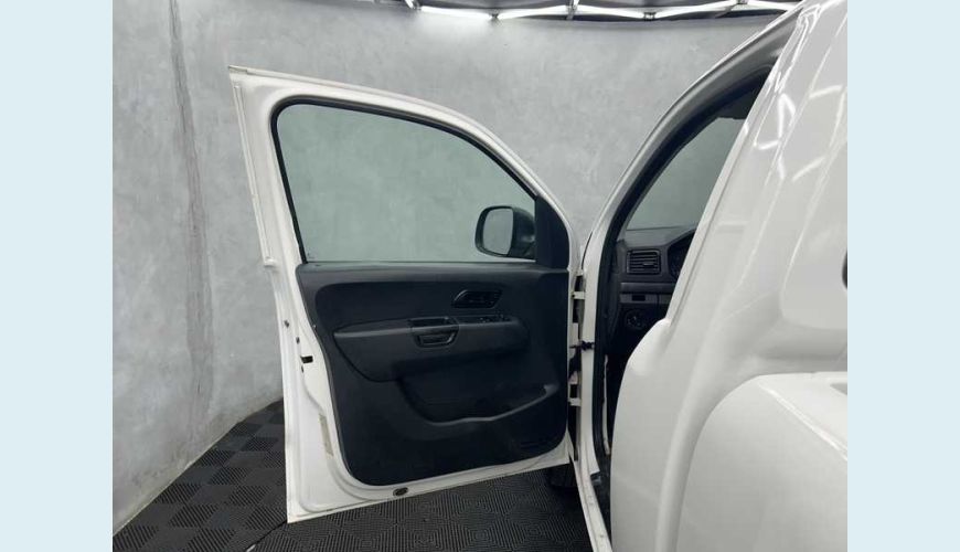 VOLKSWAGEN AMAROK 2.0 S 4X4 TDI CS - BRANCO - 2019 Foto 7 (Grande)