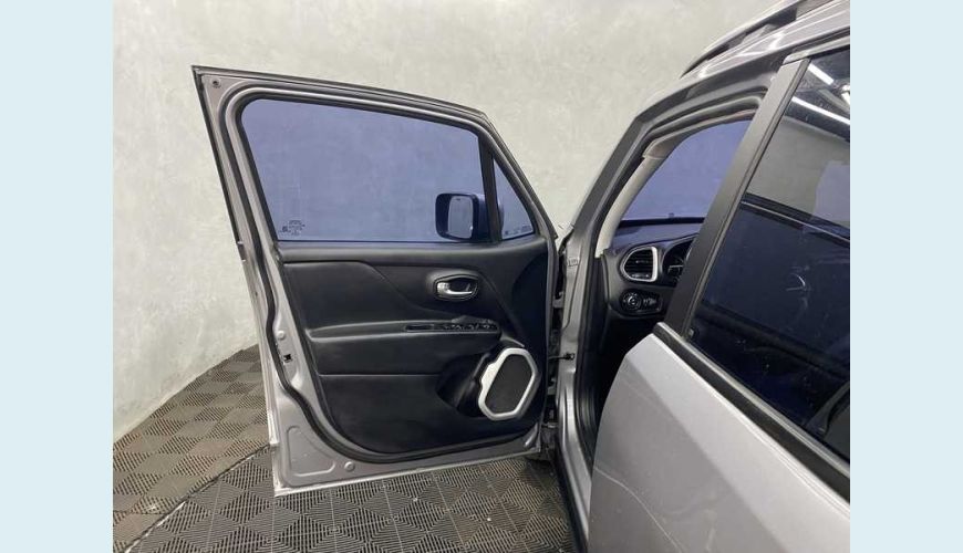 JEEP RENEGADE LONGITUDE 1.8 4X2 AUT. FLEX - CINZA - 2020 Foto 7 (Grande)