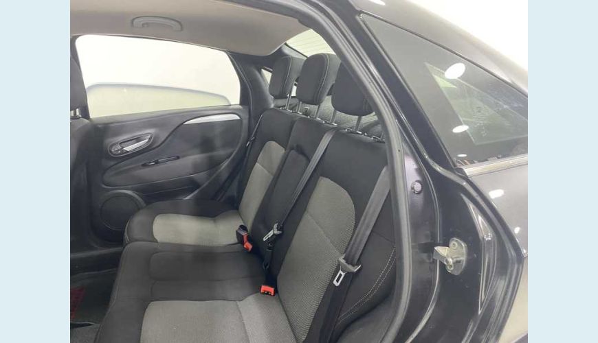 FIAT LINEA BLACKMOTION 1.8 16V FLEX - PRETO - 2016 Foto 7 (Grande)