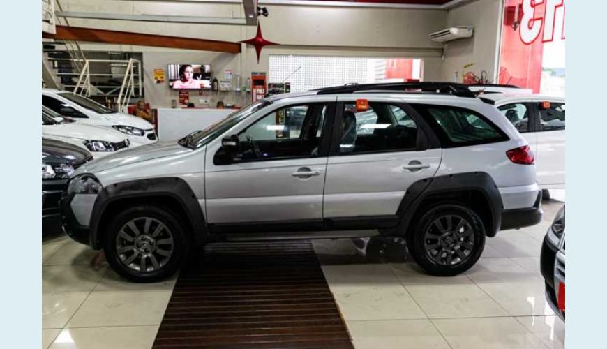 FIAT PALIO WEEKEND ADVENTURE LOCKER 1.8 8V FLEX - PRATA - 2018 Foto 7 (Grande)