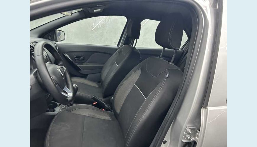 RENAULT LOGAN ZEN 1.0 12V SCE FLEX - PRATA - 2023 Foto 7 (Grande)