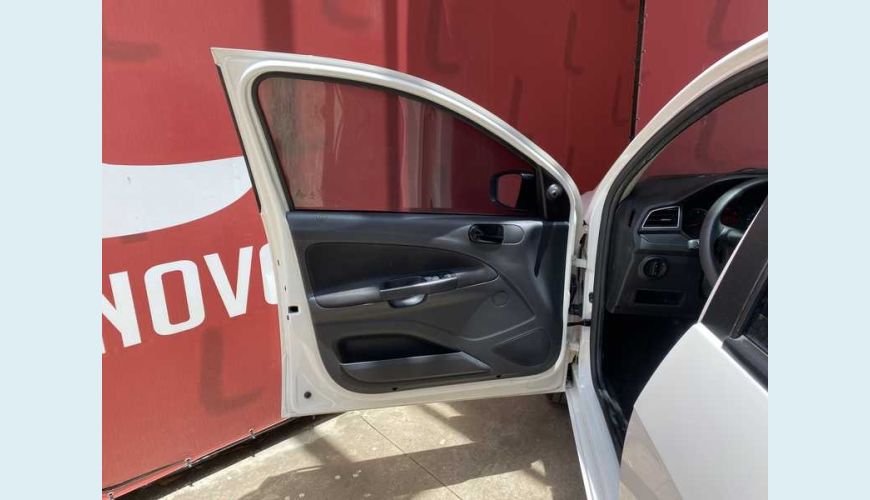 VOLKSWAGEN VOYAGE 1.6 MSI 8V FLEX - BRANCO - 2021 Foto 7 (Grande)