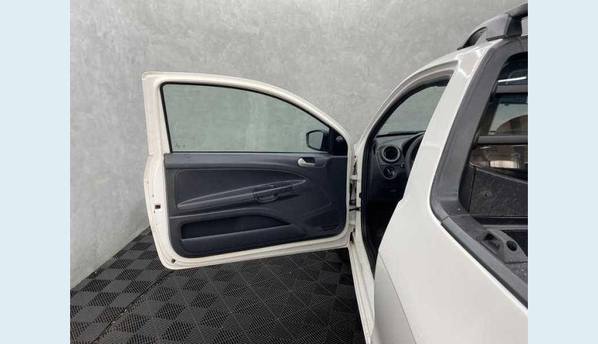 VOLKSWAGEN SAVEIRO ROBUST 1.6 MSI CS FLEX - BRANCO - 2019 Foto 7 (Grande)